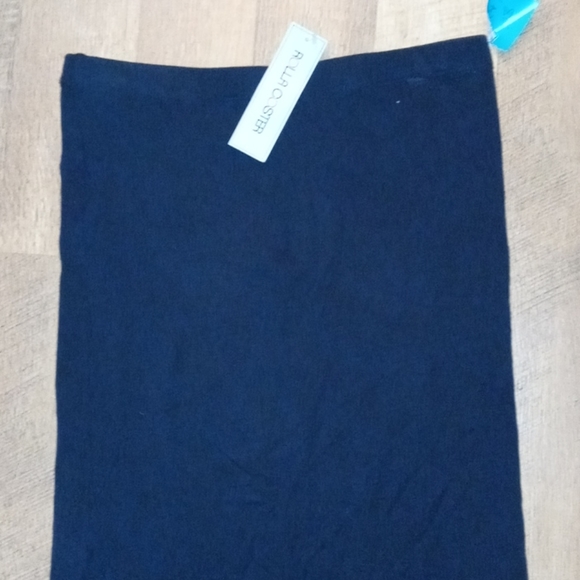 Skirt - Picture 2 of 2